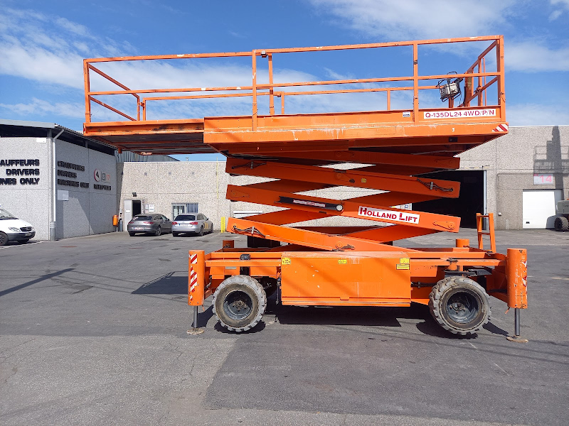 Imagen de HOLLAND LIFT Q-135DL24 4WD/P/N