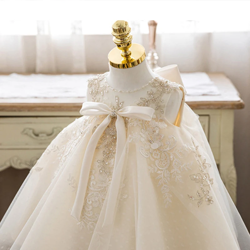 Vestido Princesa para Desfile de Aniversário de Bebê Anual, Elegante e Festivo, Ideal para Celebrações Memoráveis.