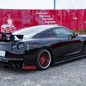 NISSAN GT-R R35