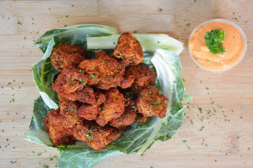 Lousiana Cauliflower Wingss With Bbq And Spicy Mayo Dip