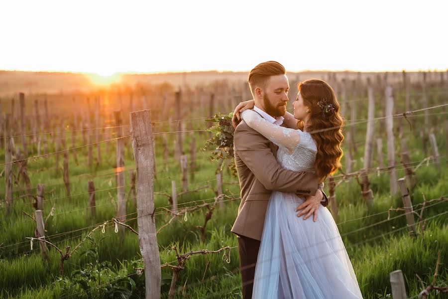 Fotografo di matrimoni Lenura Cemenko (lenura). Foto del 12 agosto 2017