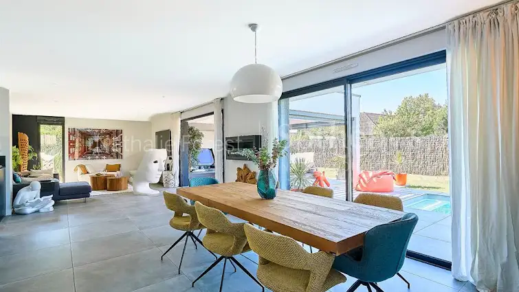 House with pool and garden - photo 5