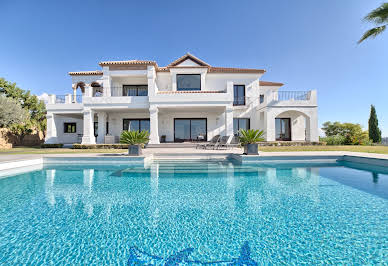 Villa with pool 17