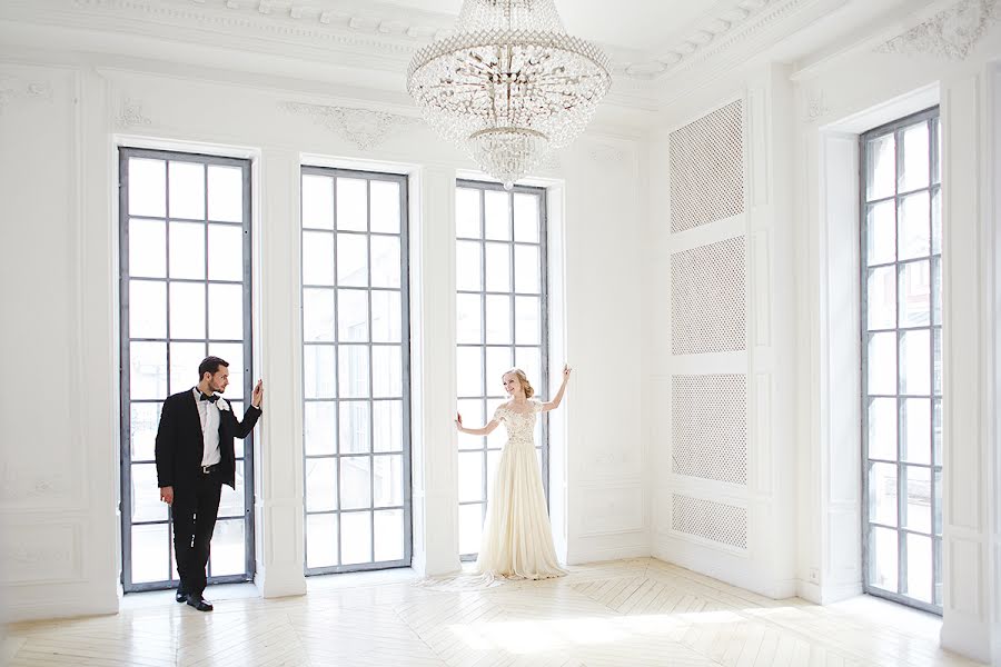 Fotógrafo de bodas Evgeniya Krasovskaya (alessa-white). Foto del 22 de abril 2015