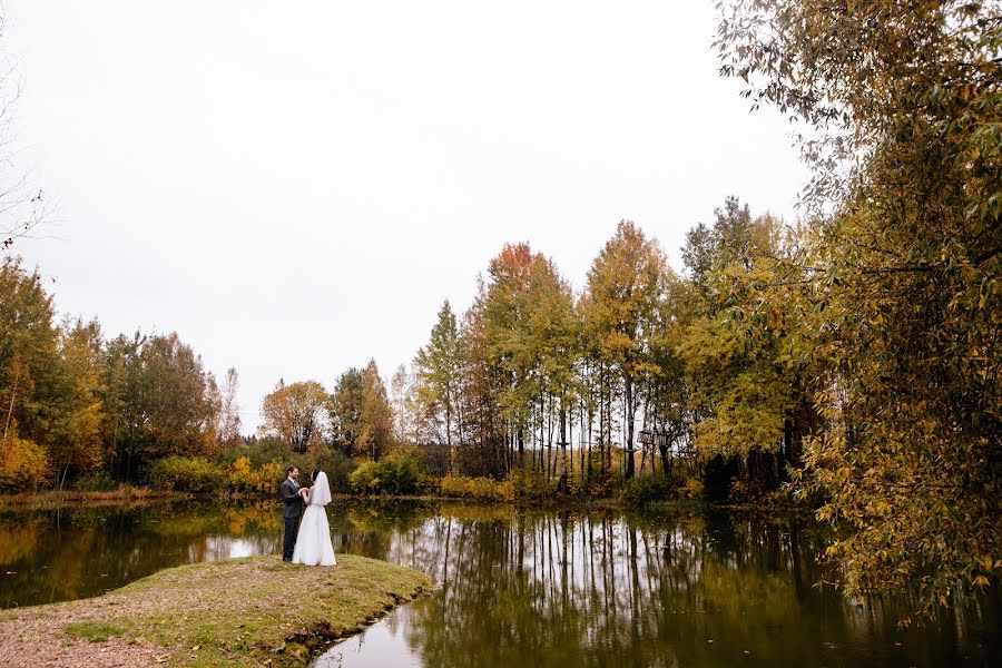 Wedding photographer Olya Bezhkova (bezhkova). Photo of 15 January 2020