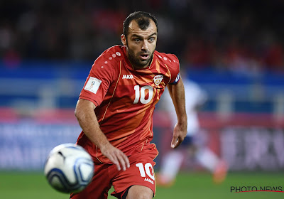 Afscheidnemende Goran Pandev krijgt erehaag bij wissel tijdens Nederland vs Noord-Macedonië