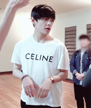 LAYO( ꪜ )ER on X: Taehyung is wearing Loose ave 57 sky t-shirt (CELINE)   / X