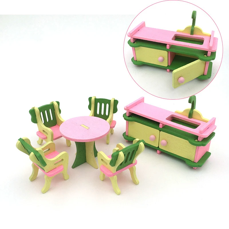 Maison de poupée miniature pour jouer, encourage l'imagination et la créativité des enfants. Un jouet idéal pour s'amuser.