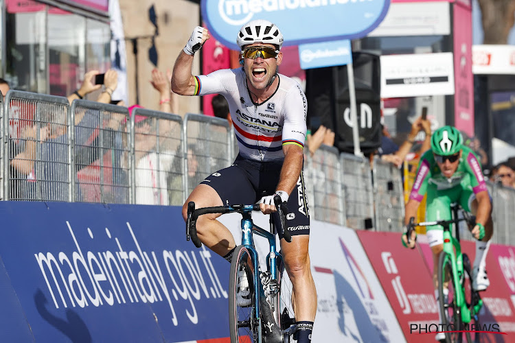 Cavendish zet interviewer op zijn plaats na irritante vraag, maar dankt ook "oude vrienden" na sprookje in de Giro