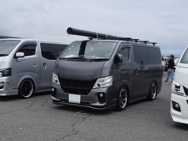 NV350キャラバンのSBM大阪・集合写真の全台紹介に関するカスタム事例の投稿画像7枚目