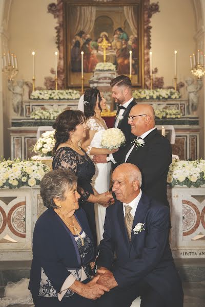 Fotografo di matrimoni Elisa Argenziano (elisaargenziano). Foto del 13 dicembre 2021