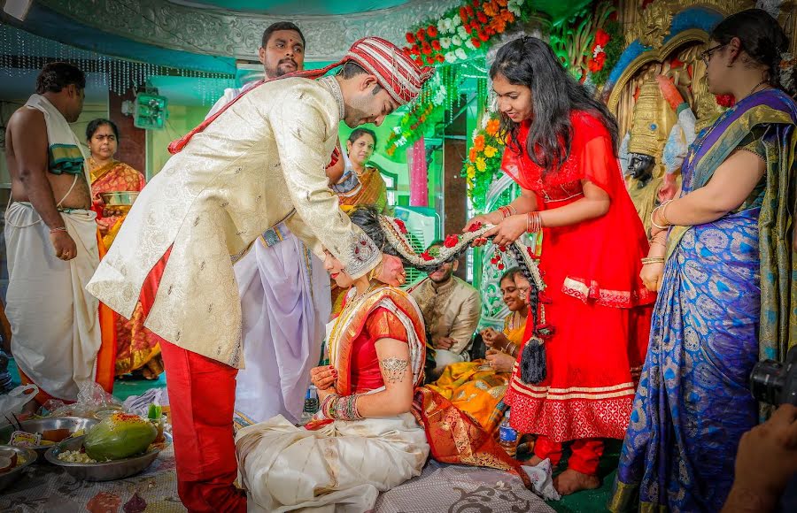 Jurufoto perkahwinan Gopi Krishna Uppala (srirastuweddings). Foto pada 9 Disember 2020