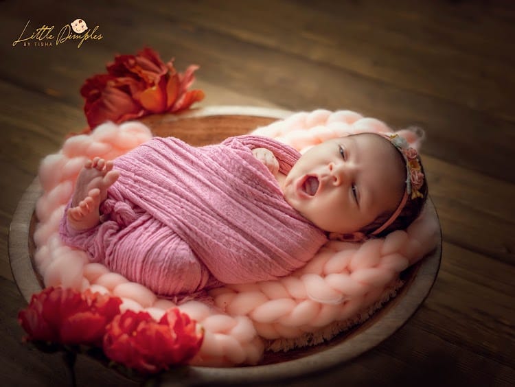 We specialize in elegant newborn photography and baby photography. If you are looking for baby photography or newborn photoshoot in Bangalore, contact us now!