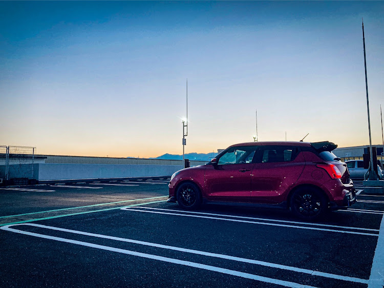 スイフトスポーツのドライブ・今年もあとわずかに関するカスタム事例の投稿画像1枚目