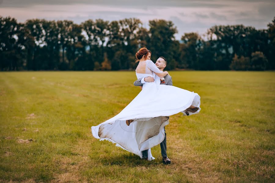 Hochzeitsfotograf Barbora Chmelařová (fotobarbora). Foto vom 27. Dezember 2022