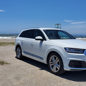 Q7 2.0TFSIクワトロ