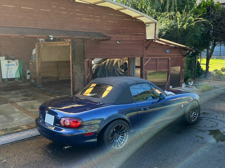 ロードスターの水も滴る良い愛車・熱中症に気をつけて!!・洗車に関するカスタム事例の投稿画像1枚目