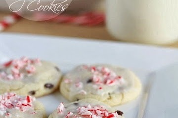 Peppermint Chocolate Chip Sugar Cookies
