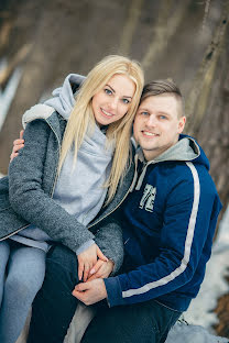 Fotógrafo de casamento Anastasiya Ru (whitefoto). Foto de 1 de março 2017