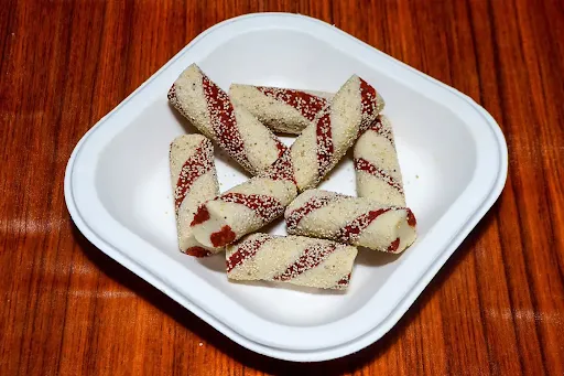 Kaju Anjeer Roll