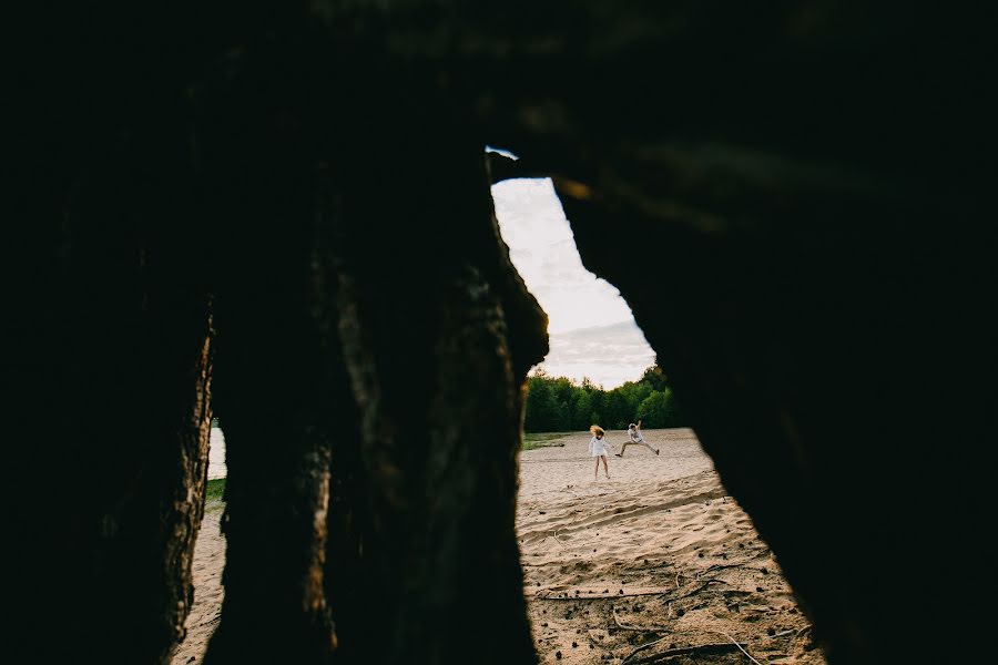 Fotograful de nuntă Artem Rozanov (railwayboy). Fotografia din 13 august 2015