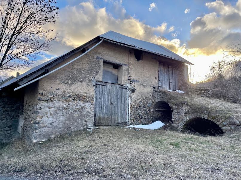 Vente ferme 2 pièces 335 m² à Chateauroux-les-alpes (05380), 185 000 €