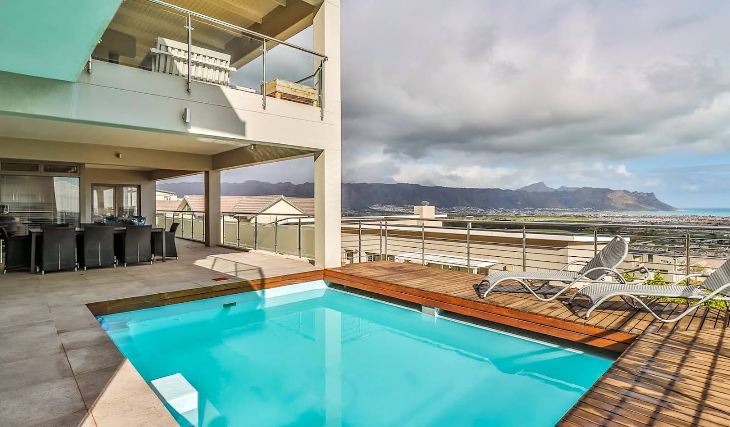 House with pool and terrace Somerset West