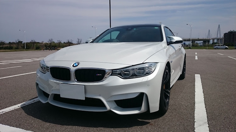 KARO公式さんが投稿したカロマット・KARO・内装紹介・フロアマット・bmwM4に関するカスタム事例の投稿画像2枚目
