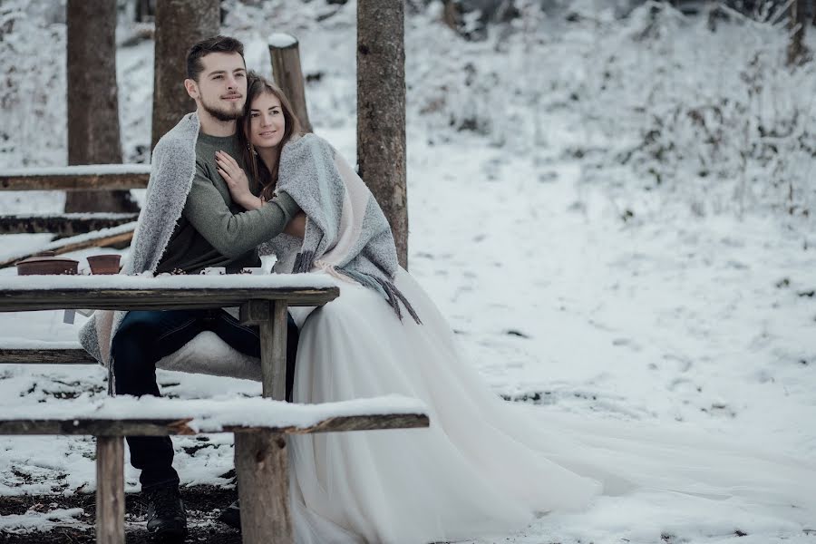 Fotografo di matrimoni Yana Levicka (yanal29). Foto del 7 febbraio 2018