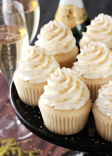 Best Easy Champagne Cupcakes