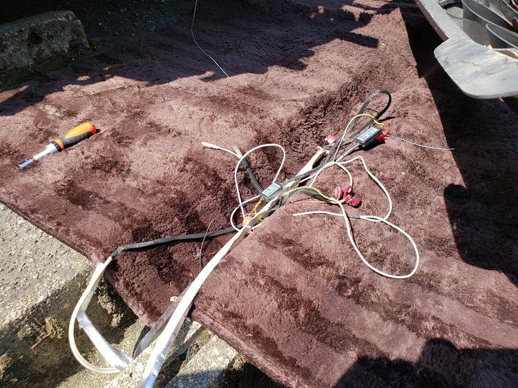 ジュークのグリルイルミ・シーケンシャルウインカー・取り外し・DIYに関するカスタム事例の投稿画像2枚目