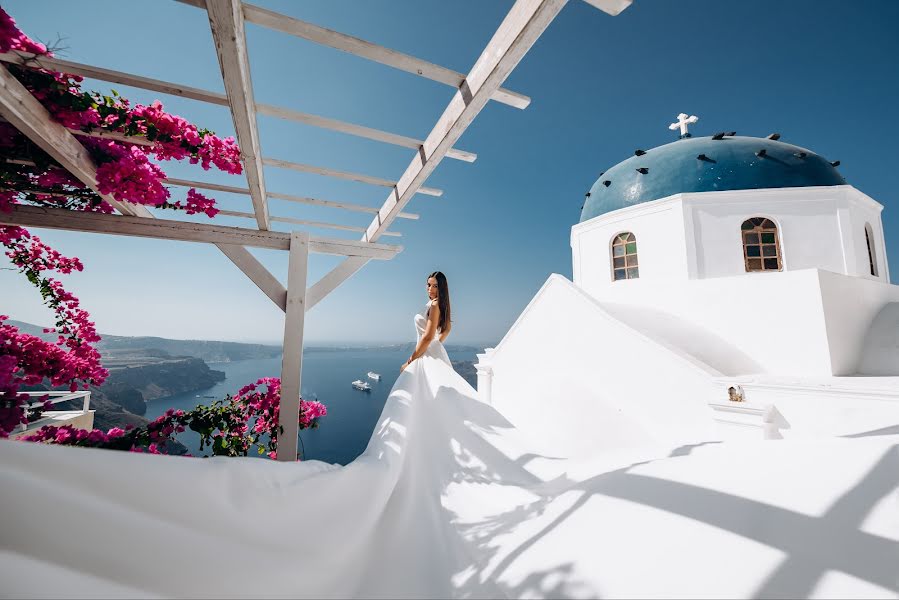 Fotógrafo de casamento Serhii Drobotenko (santo777). Foto de 23 de fevereiro 2020