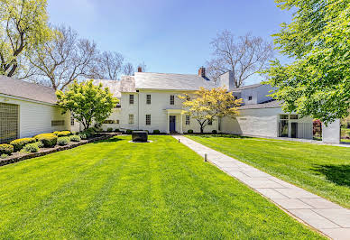 Farmhouse with garden and pool 5