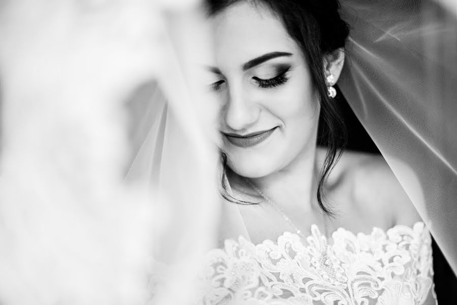 Fotografo di matrimoni Lesya Prodanik (lesyaprodanyk). Foto del 23 maggio 2018