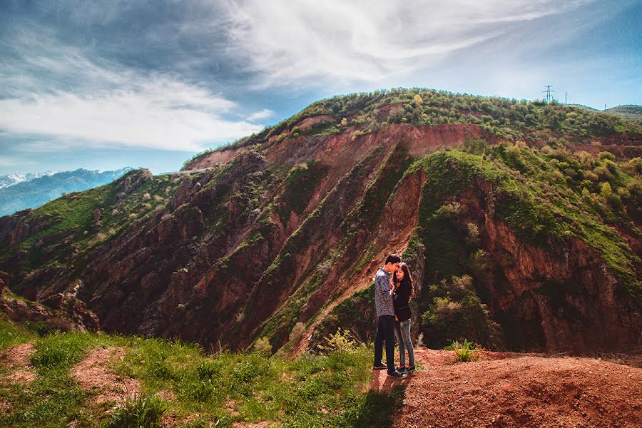 Wedding photographer Khurshid Zaitov (xurshid). Photo of 24 April 2015