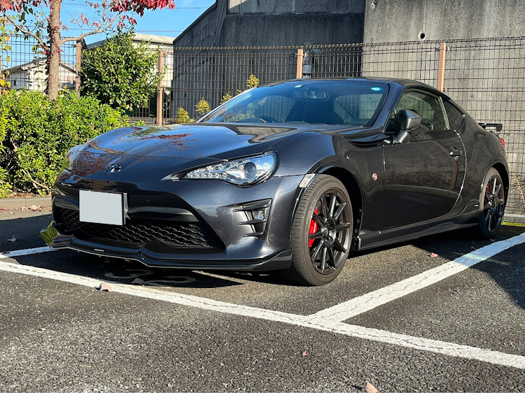 86の11月もよろしくお願いします・愛車の一番好きな角度・スイカ・いつもありがとうございますに関するカスタム事例の投稿画像1枚目