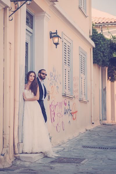 Fotógrafo de bodas Stefanos Lampridis (infinityphoto). Foto del 30 de enero 2014