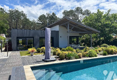 Villa avec piscine et terrasse 3