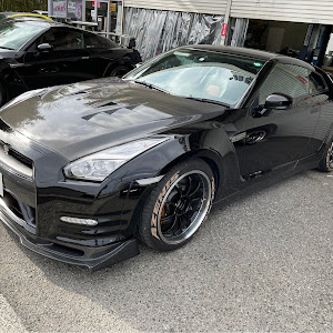 NISSAN GT-R R35