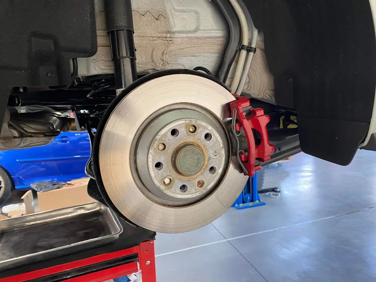 ゴルフGTIのフォルクスワーゲン・ゴルフ8GTI・VA PERFORMANCE・ブレーキパット交換・ブレーキダストがヒドイに関するカスタム事例の投稿画像8枚目