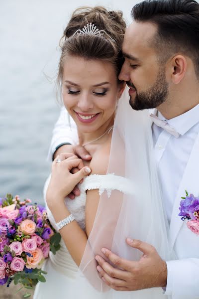 Fotógrafo de casamento Anastasiya Khromysheva (ahromisheva). Foto de 15 de outubro 2017