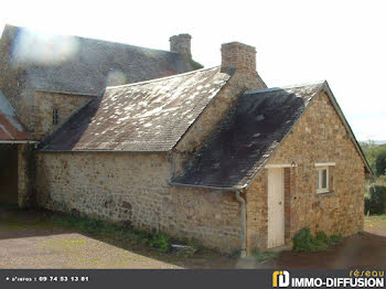 maison à Saint-Calais-du-Désert (53)