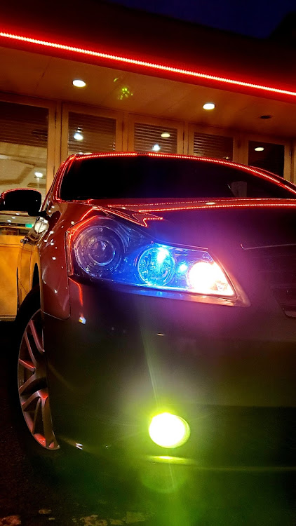 フーガの350GT・ガスト・黄色フォグ・どんらくフーガ・ファミレスに関するカスタム事例の投稿画像4枚目