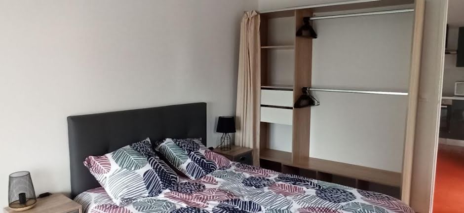 Location meublée appartement 1 pièce 35 m² à Briare (45250), 645 €