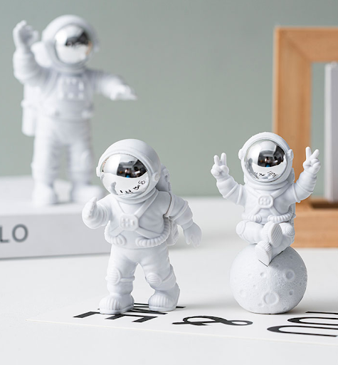 Title 6, Car Small Ornaments and Cute Astronaut Interior...