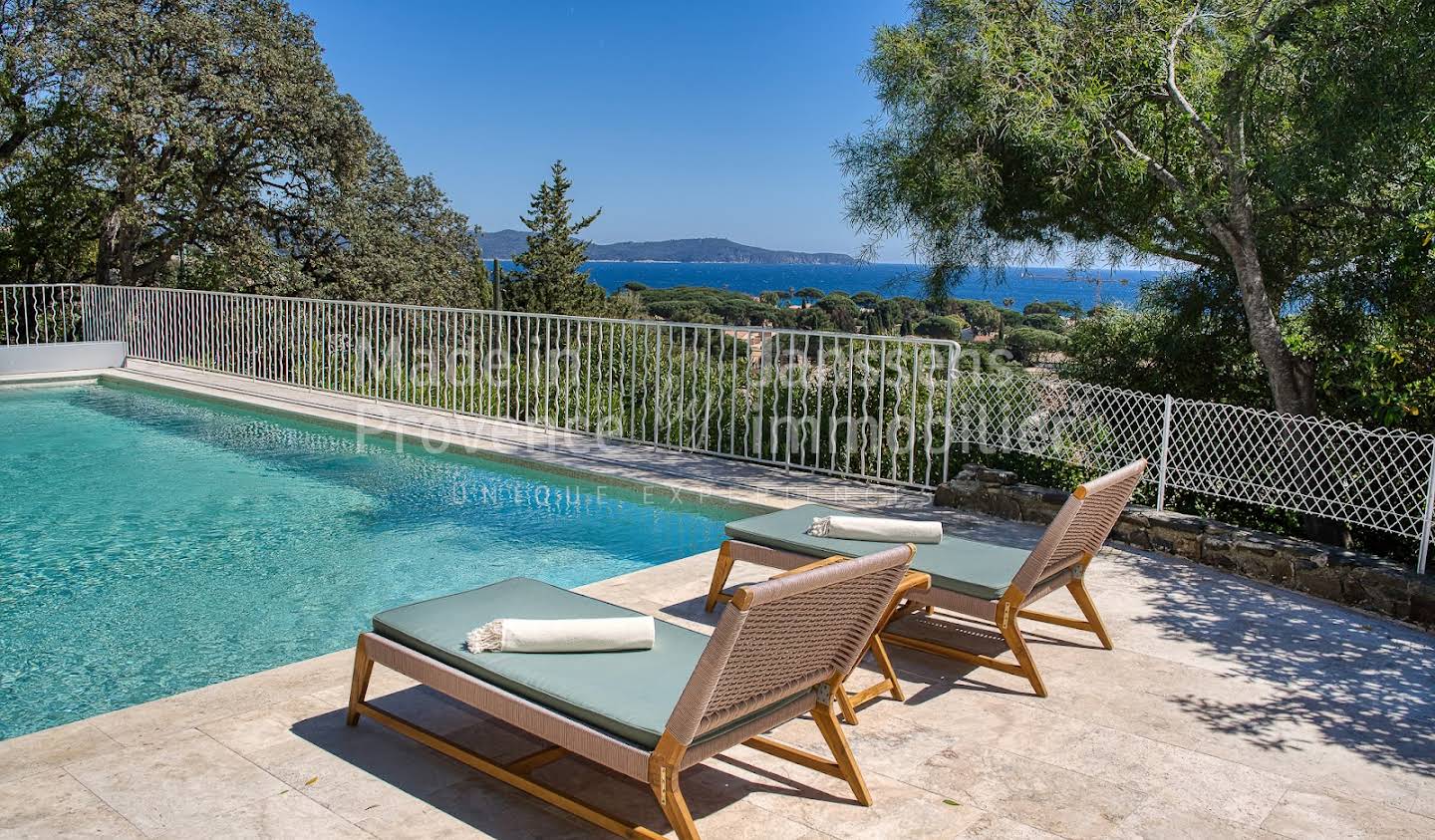 Villa avec piscine et terrasse Cavalaire-sur-Mer