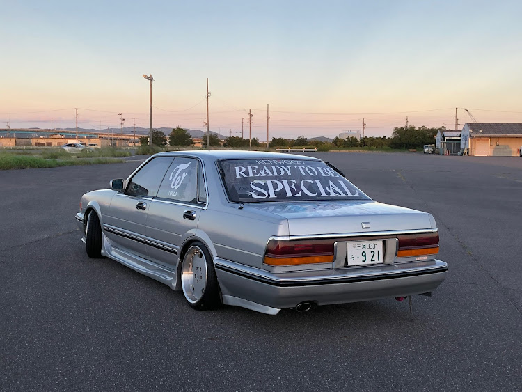 セドリックの夕日に輝くあなたの愛車・旧車・4月もよろしくお願い致します🌸・ハイソカーに関するカスタム事例の投稿画像3枚目