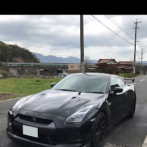 NISSAN GT-R R35