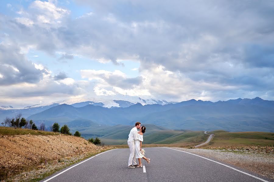 Fotógrafo de casamento Elena Gezhina (gezhins). Foto de 3 de março 2023