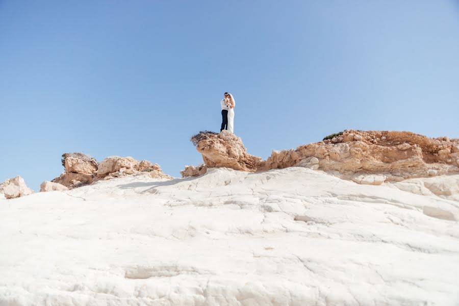 Jurufoto perkahwinan Tina Yalova (tinayalovaphoto). Foto pada 18 Jun 2023